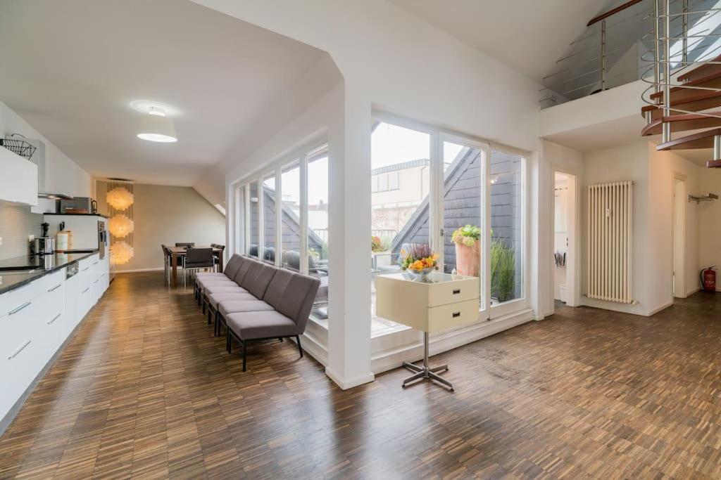 Ruhige Dachwohnung Mit Terrasse Berlin Mitte - Spacious Modern Rooftop Loft In Berlin Mitte 外观 照片
